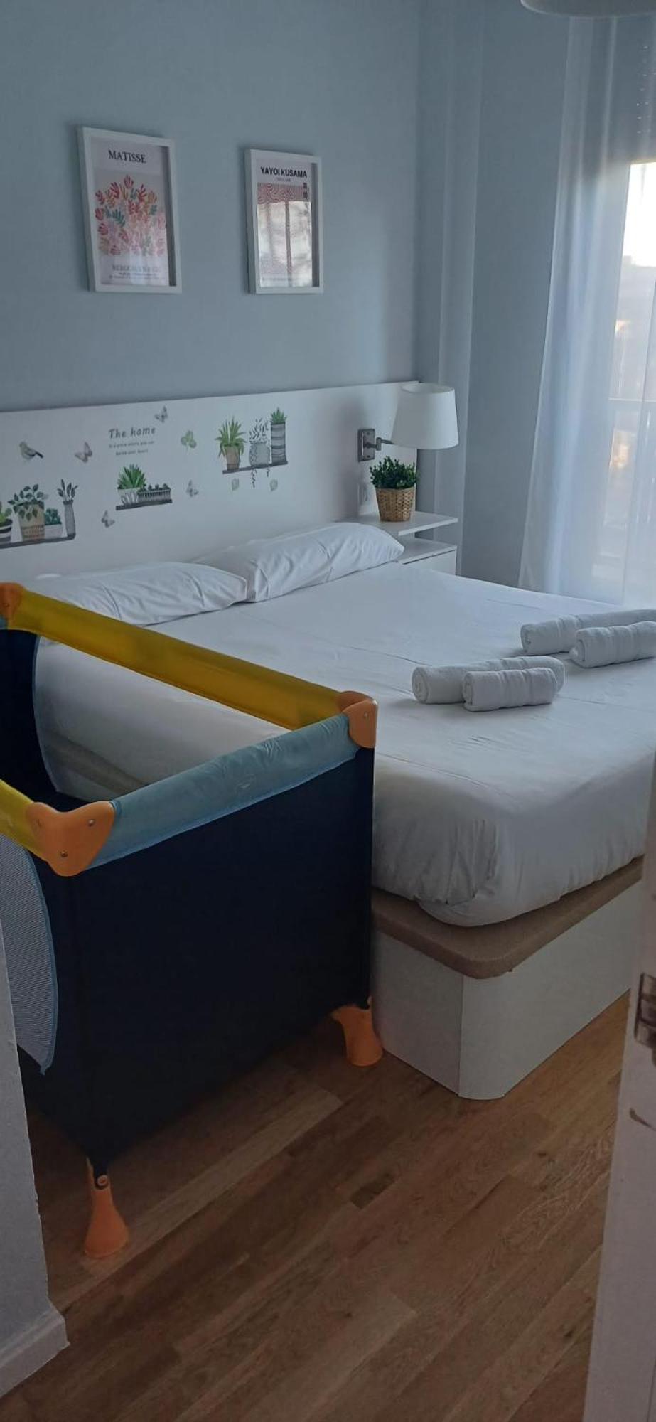 Airport Plenilunio By Bebalmy Apartamento Madrid